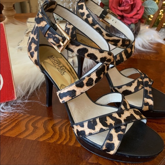 Michael Kors Stunning Cheetah Heels - Picture 1 of 2